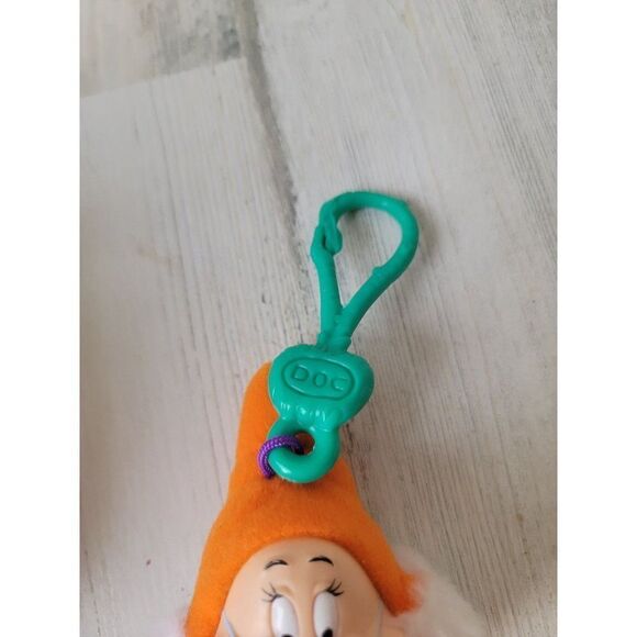 McDonald's doc Snow White seven dwarfs keychain toy figure Disney Pixar - Picture 3 of 5